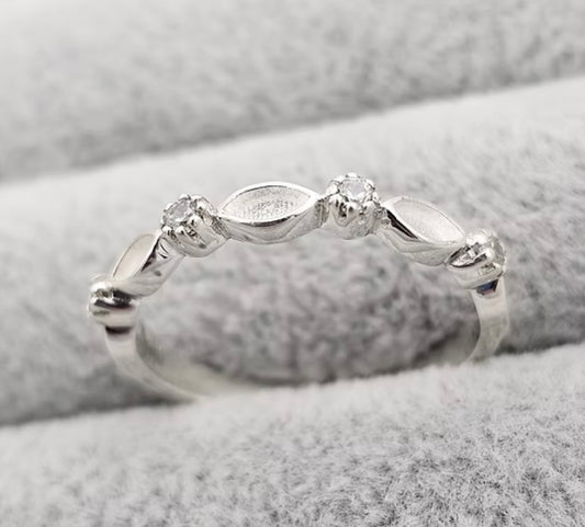 Half smooth edge marquise cz 925 silver ring